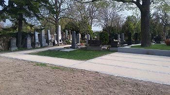 EkoMlat - mlatový povrch chodníkov na cintoríne - Modra